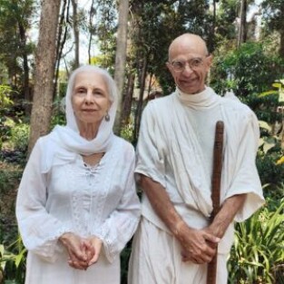 Um líder humano, Gandhi - Apresentação João Signorelli